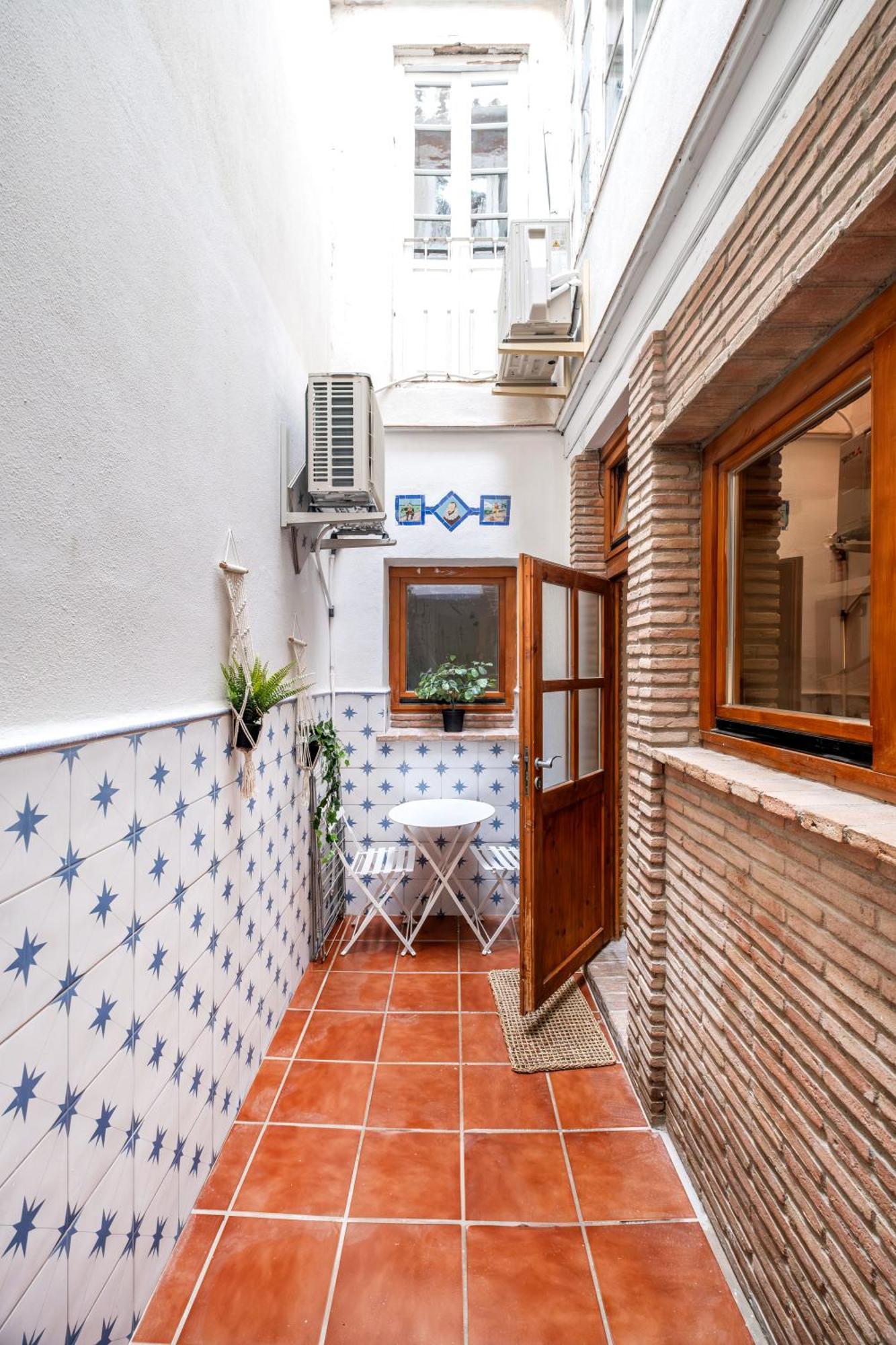 Touch My Heart Malaga City Center Apartment By Namaste Elite Exterior foto